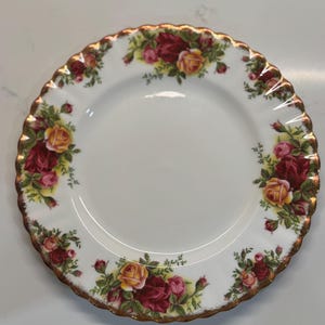 Royal Albert Old Country Roses Plate – 20.5cm – Vintage Bone China