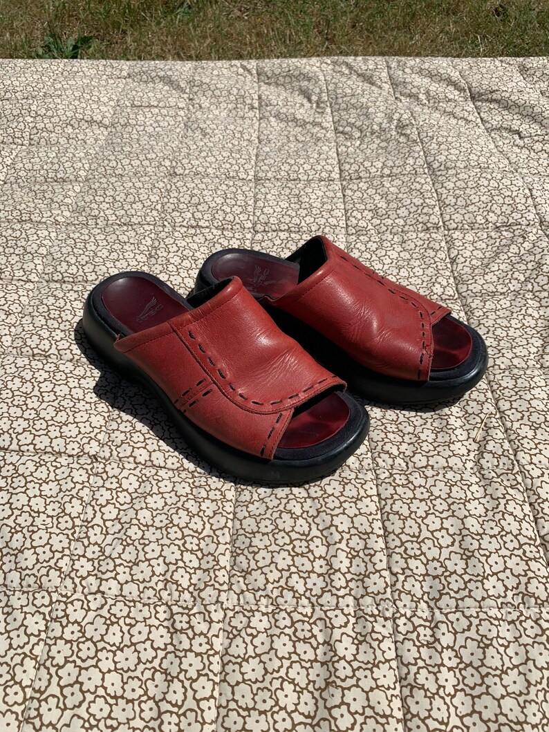 dansko slides