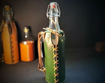 Water bottle with leather cover and carry handle 750ml