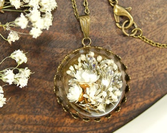 Real flower necklace, dried flower pendant, glass globe necklace, terrarium necklace, white flower pendant