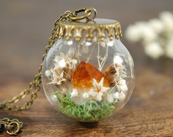 Citrine crystal pendant, terrarium necklace, citrine necklace, crystal terrarium, terrarium jewelry, moss necklace