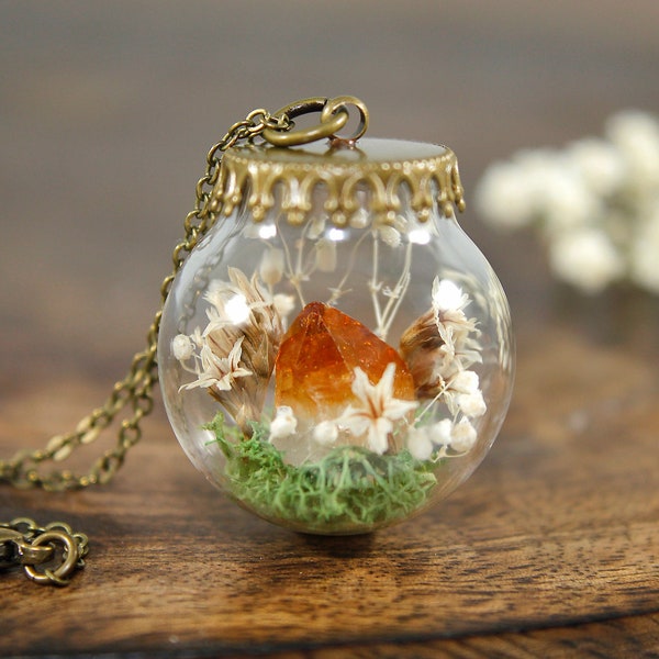 Citrine crystal pendant, terrarium necklace, citrine necklace, crystal terrarium, terrarium jewelry, moss necklace