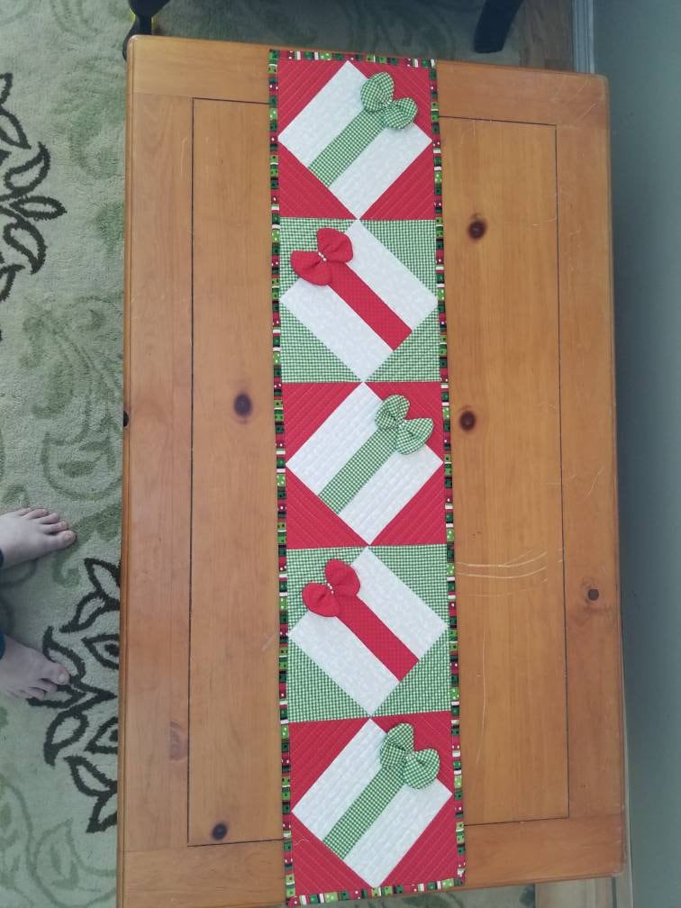 Quilted Christmas Table Runner Etsy UK