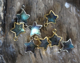 Labradorite 18 mm avec des gouttes d'étoiles en métal sur les bords Belles fournitures de perles flash, pendentif de collier, gouttes d'étoiles, gouttes de labradorite,
