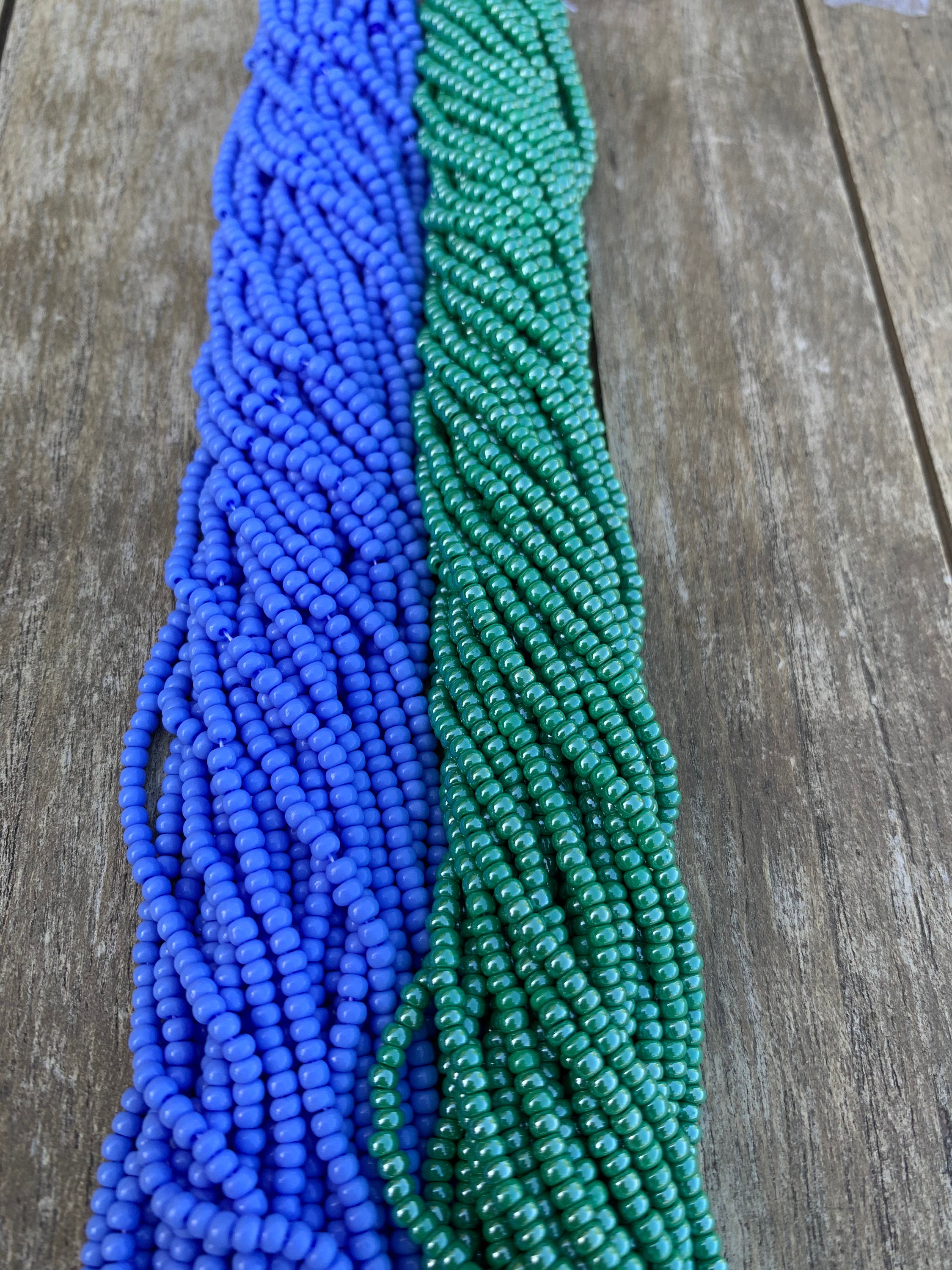 NEW COLORS CZECH 8/0 