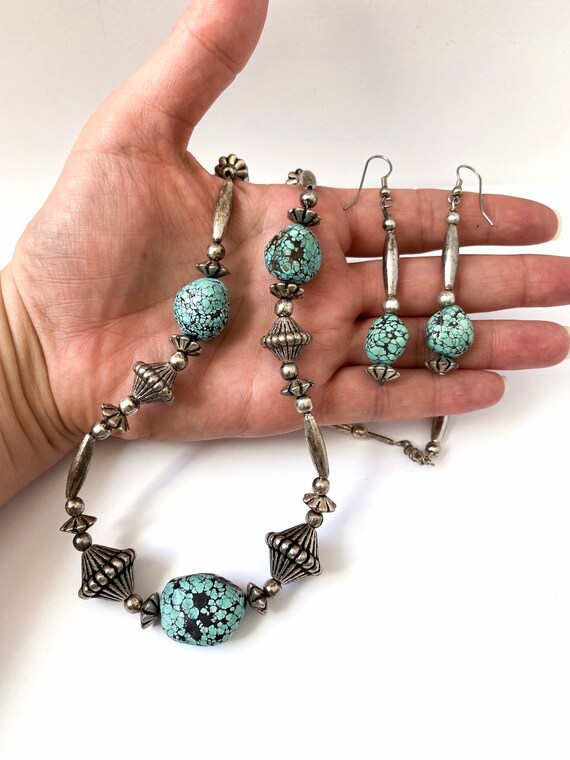 Gorgeous Vintage Spiderweb Turquoise Beaded Set