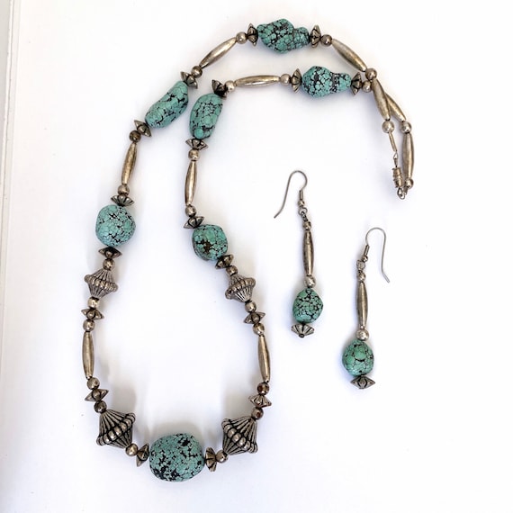 Gorgeous Vintage Spiderweb Turquoise Beaded Set