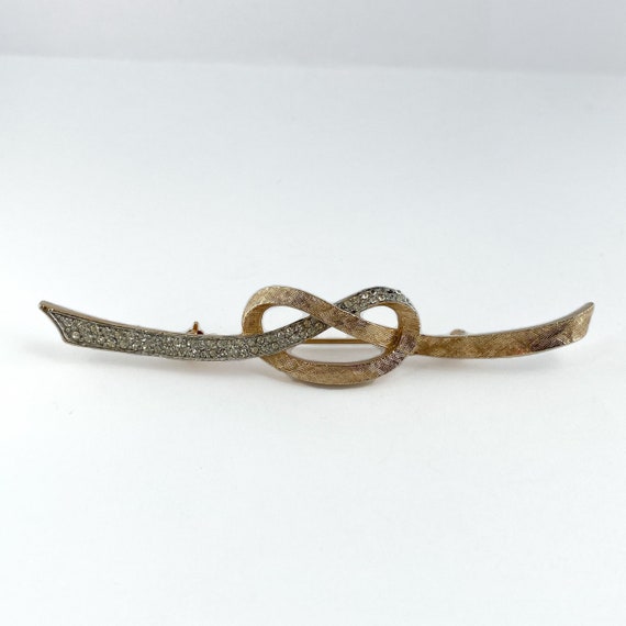 Bold & Curvy 1960s Knot Brooch by Capri - image 3