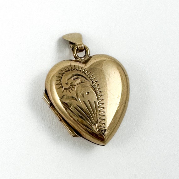 Sweet Vintage 9ct Gold British Heart Locket