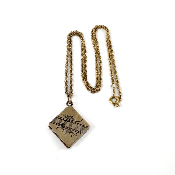 Antique 1890s Gold-Filled Engraved Locket