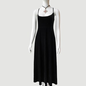 90's DKNY Black Velvet Slipdress with Built-in Bodysuit Gothic Strappy Midi Length Winter Cami Dress Gothcore Ballerinacore Grunge imagem 1