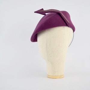 Wool Raspberry Beret with 3-D Arrow Adornment | Avant-Garde Vintage 70&#39;s Statement Hat | Structured Felt FrenchBeret