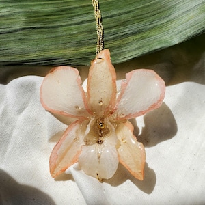 Real Orchid Flower Necklace – Nature-Inspired Resin Pendant – Handmade Botanical Gift