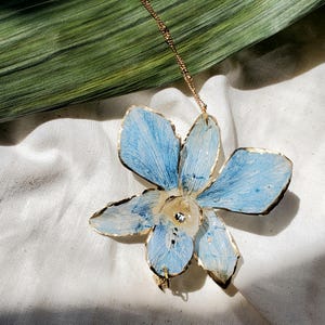 Real Orchid Flower Necklace – Nature-Inspired Resin Pendant – Handmade Botanical Gift