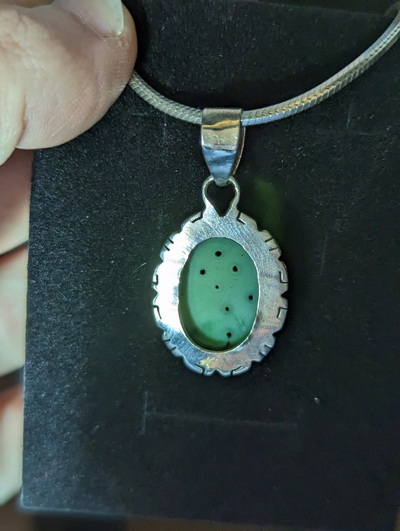 1970s Carved Jade Pendant Necklace - image 5