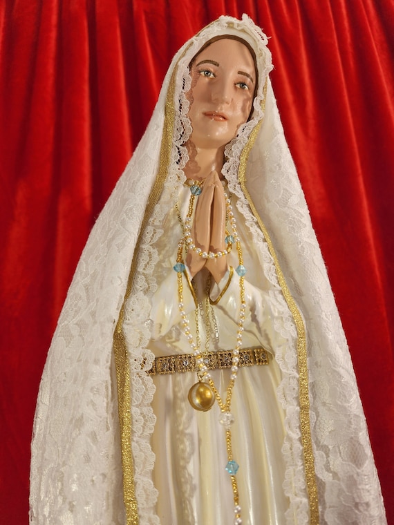 Our Lady of Fatima with gold plated/metal jeweled crown 26" Pilgrim Virgin