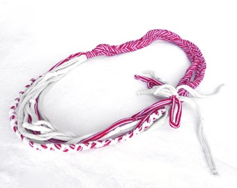 Seil Halskette für Frauen aus Stoffresten Textilschmuck, Zero Waste lange Halsketten nachhaltiger Schmuck handgefertigt Accessoires weicher Schmuck