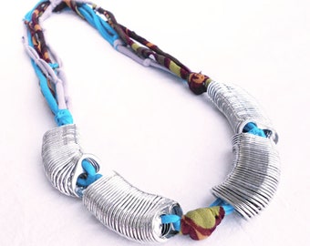 Pull Laschen Textil Halsketten für Frauen, Stoff Halskette Aluminium Schmuck aus Upcycled Soda Tabs Ring Pulls, Modeschmuck Seil Halskette