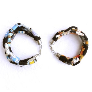 Bracciali tessuto con perline colorate di carta riciclata, gioielli tessili fatto a mano in Italia, bigiotteria artigianale da riciclo