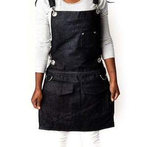 Delantal vaquero negro cruzado, corto, impermeable, multiusos, para peluqueros y estilistas, con bolsillos (talla pequeña)