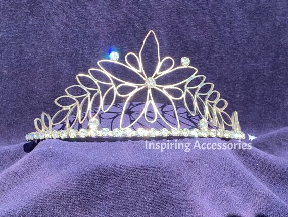 Large Vintage Silver Flower Tiara - Etsy display picture 2