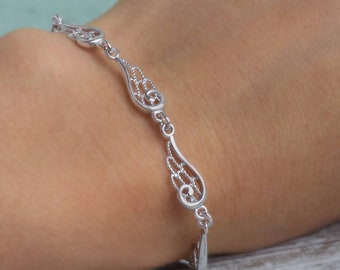 Silver Wings Bracelet- Angel Bracelet- Wing Jewelry- Cute Bracelet   Everyday Wear, Gift for her, Angel wings, Birthday Present /T02943