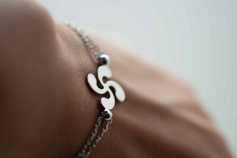 Ciondolo basco in argento Lauburu, collana basca, ciondolo Lauburu con catena regalo inclusa, collana Lauburu, croce basca in argento - Italia