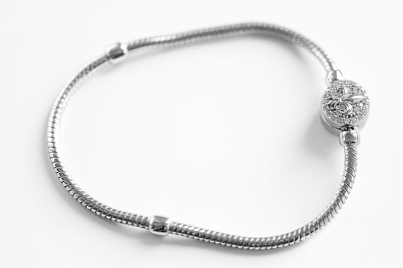 Pandora on sale flower bracelet