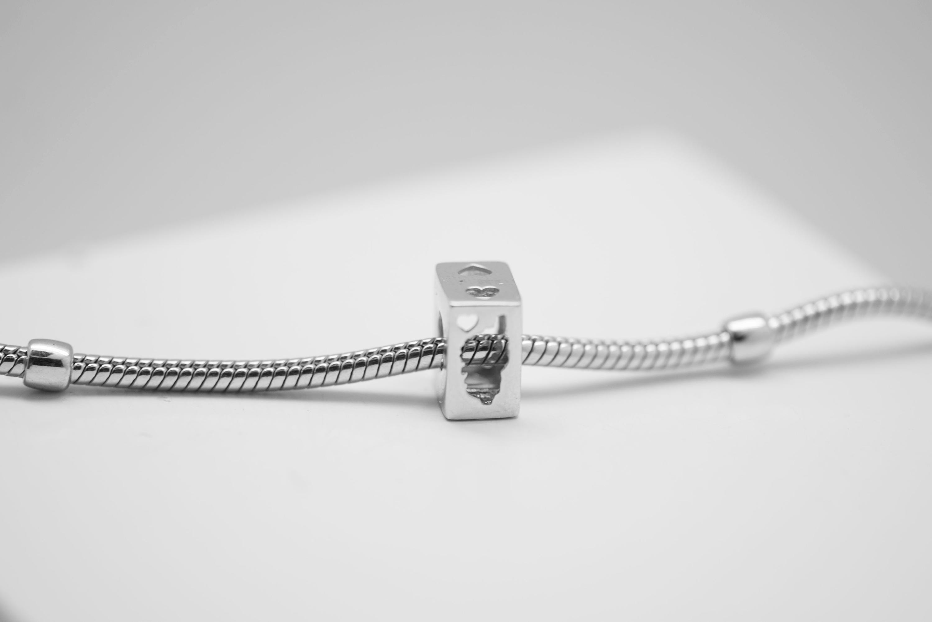 アクセサリー QUESERA charm silver Corsica Charm in 925 Sterling Silver – Handmade Island Charm
