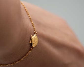Camino de Santiago Shell Bracelet in 18k 3 micron gold plating. Handmade.