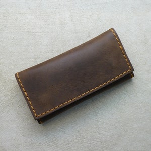Porta tabacco in pelle fatto a mano, marrone vintage, 3 pieghe con bottoni automatici, porta sigarette arrotolabili fatto a mano, pelle bovina cerata