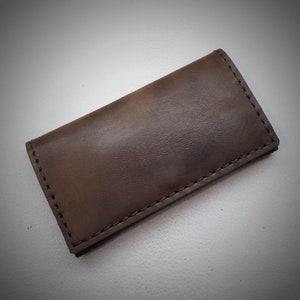 Porta tabacco in pelle fatto a mano (marrone) Bifold con bottone automatico, porta sigarette arrotolabili fatto a mano, pelle bovina cerata