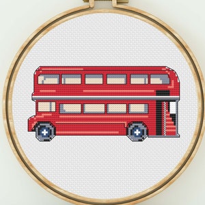 ロンドンバスのクロスステッチ図案PDF、赤いダブルデッカーの刺繍