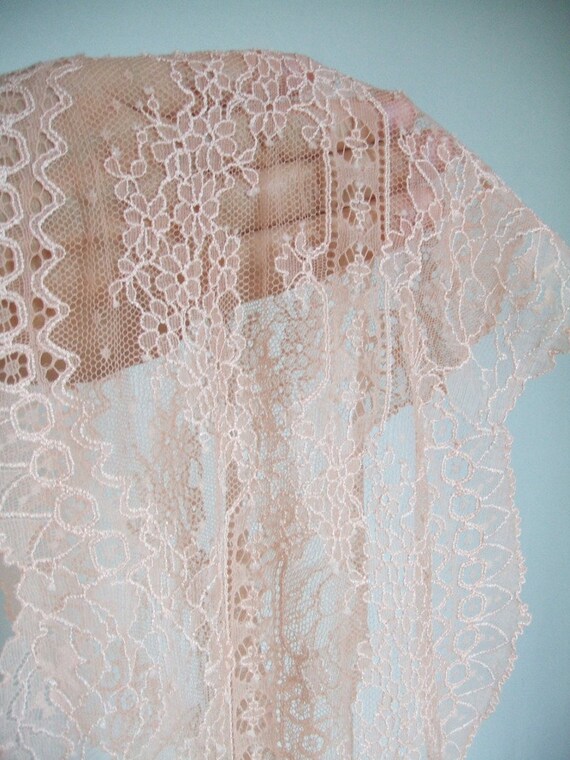 3,5 yards rose / vieux rose français dentelle (N138) / / (N138) 9 3,5 yards rose / vieux rose français dentelle (N138) / / (N138) 9