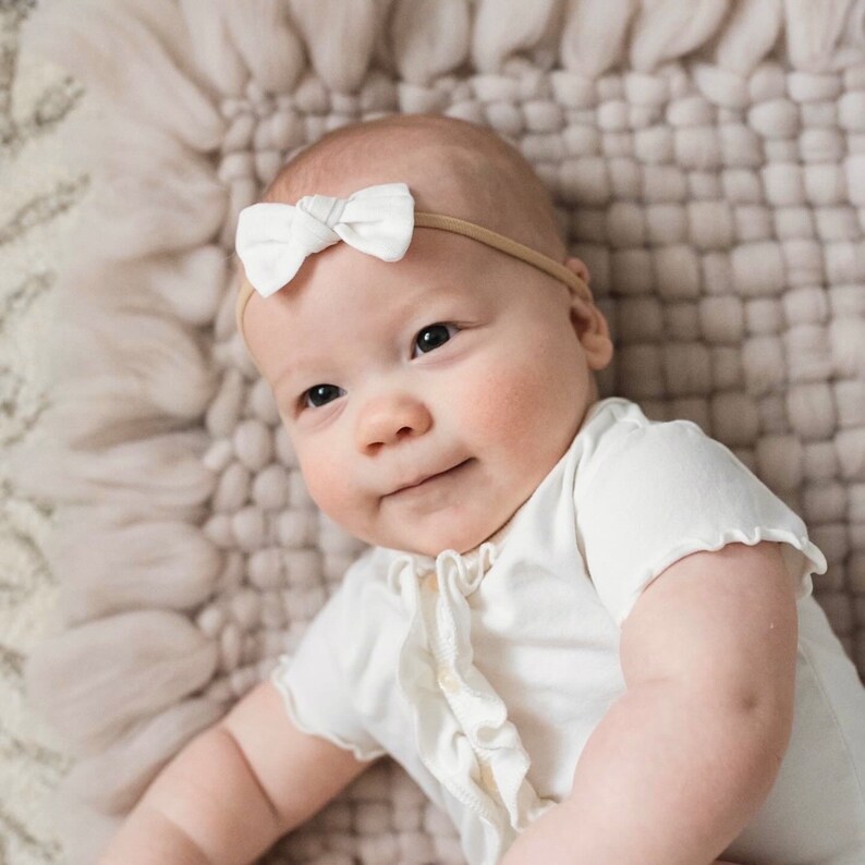 Mini knot bow Headbands, Baby Bows, Baby girl gift, Baby Bow, Baby Girl Bow, Baby Girl Headband, Newborn Headband, Baby Girl Bow, Mini knots image 3