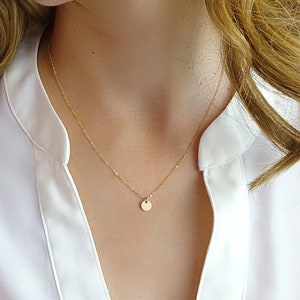 Small disc necklace - Everyday necklace - Dainty jewelry - Dainty gold necklace - Layering necklace