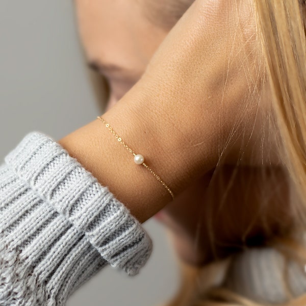 Minimale armband - kleine zoetwaterparelarmband - eenvoudige sieraden - 14k gouden vulling rosé goud of zilver