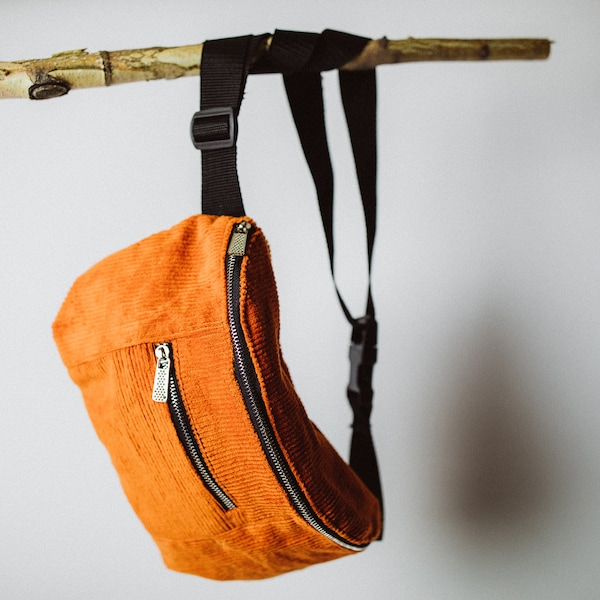 Bauchtasche aus Baumwolle in Cord, orange, Crossbody Tasche, praktische Gürteltasche mit Reißverschluss