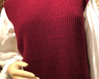 Sleeveless, Funnel-neck Sweater in Cashmere-blend yarn