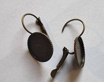 4 supports de boucles d'oreilles bronze mat à bords crénelés pour cabochons de 10 mm