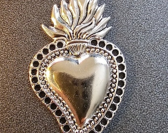 Large Silver Metal Sacred Heart Charm