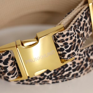 Designer Hundehalsband WILD LIFE Leoparden Muster mit goldfarbenen Metallteilen Bild 1