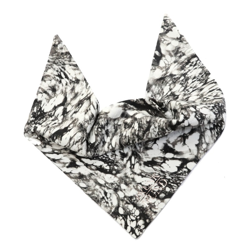 Dog bandana MARBLE WHITE image 3