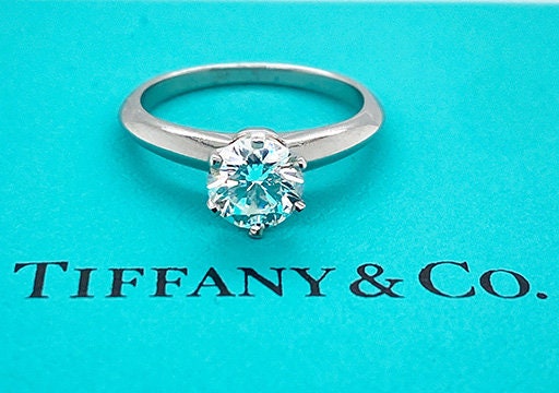 Tiffany Co. GIA Certified .90ct G VVS1 XXX Diamond Solitaire