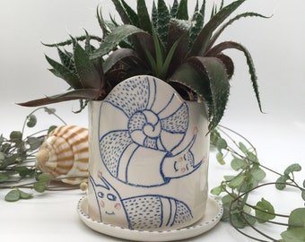 Cheerful snails handmade and illustrated ceramic flowerpot for small succulents