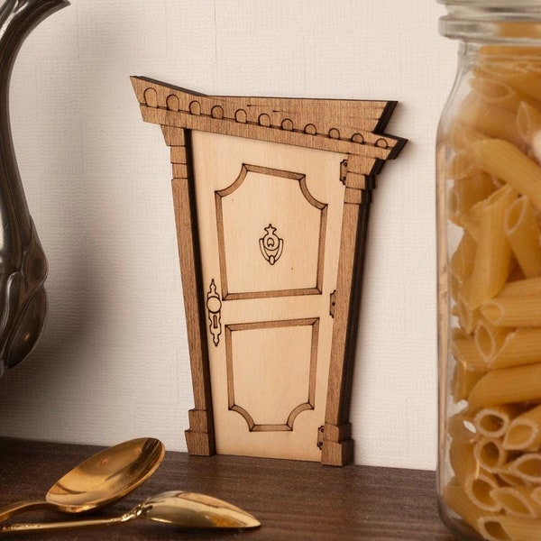 Mini Alice in Wonderland Door – Miniature Fantasy Halloween Style Decoration