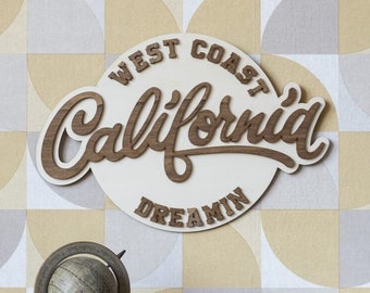 California Dreamin' West coast décoration murale voyage USA rétro vintage bois californie idée cadeau surf côte souvenir américain relief