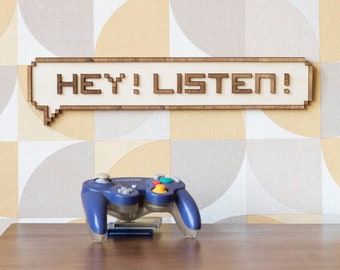 Bulle Hey Listen Décoration murale en bois Geek jeux vidéos rétrogaming Legend of Zelda Navi pixels fun idée cadeau gamer gaming room