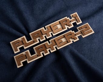 Wooden Player 1/Player 2 Decoration – Retro Gaming Decor for Couples