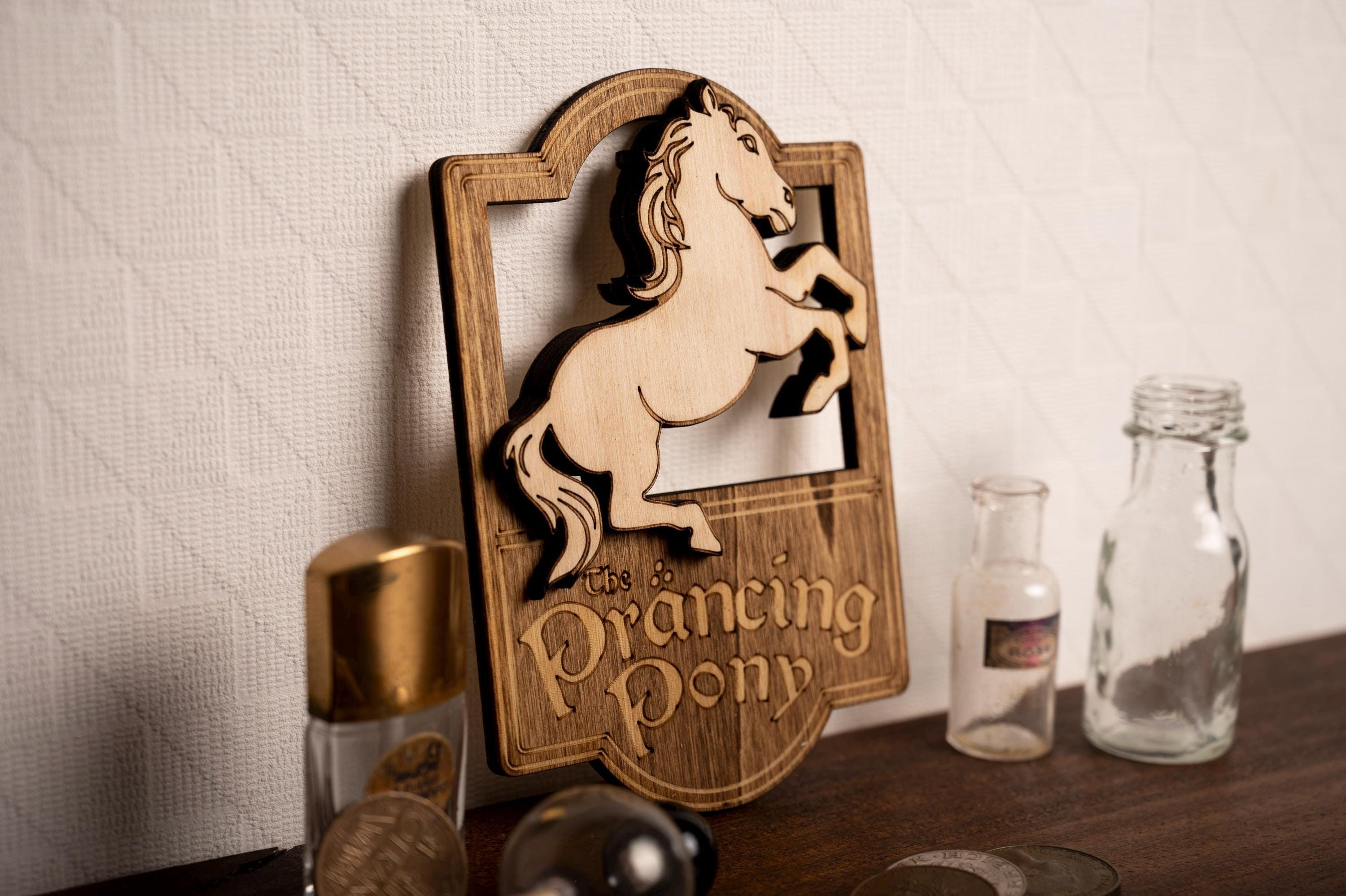 Ancien Petit Poney/miniature Cheval En Fonte – Objet équestre Décoratif – Occasion